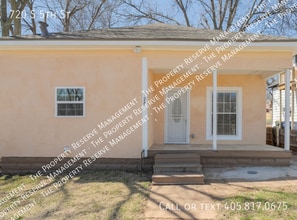 Building Photo - 720 S 5th St
