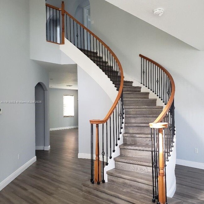 Foto del edificio - 6506 Marbletree Ln