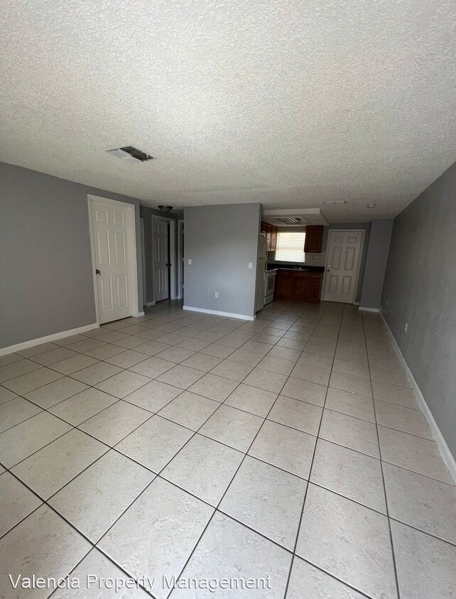 Foto principal - 2 br, 1 bath House - 5716 Golden Nugget Drive