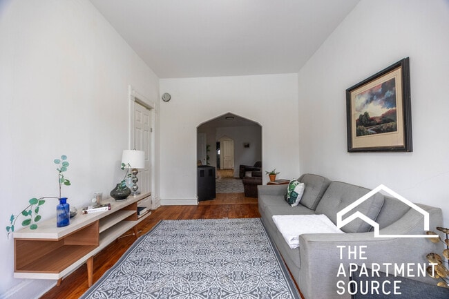 Building Photo - 1626 N Fairfield Ave