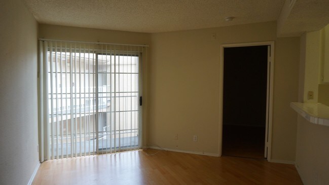 Foto del edificio - 5050 Klump Ave