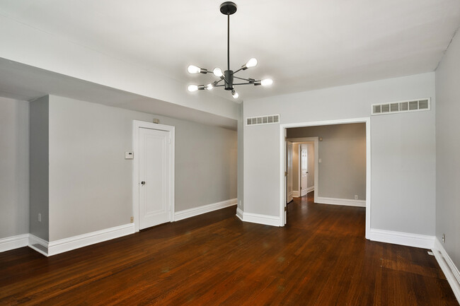 Building Photo - 4710 Arsenal St