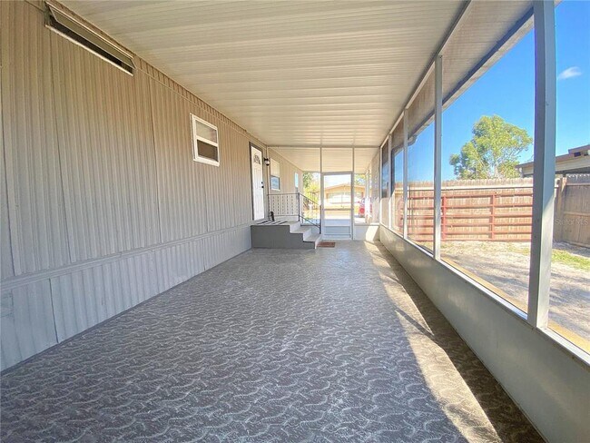 Building Photo - 206 Caloosa Lake Cir N