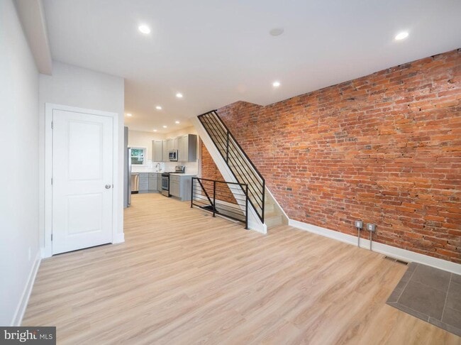 Building Photo - 1409 S Etting St