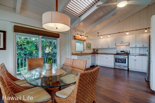 Building Photo - 5 br, 3 bath House - 5097 Weke Road