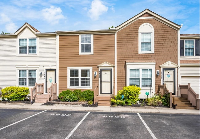 Foto del edificio - 4862 Stoneybrook Blvd