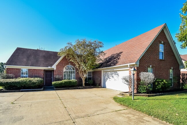 Building Photo - 2829 Russum Dr