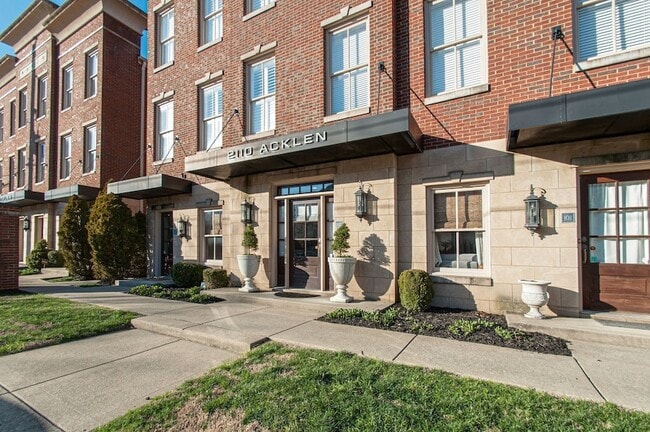 Photo - 2110 Acklen Ave Apartment