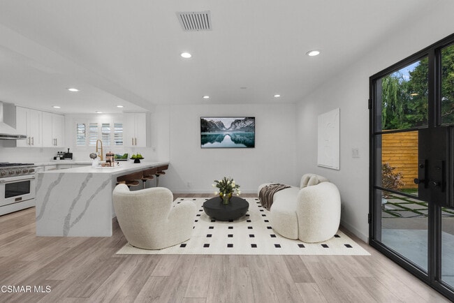 Foto del edificio - 264 Beech Rd