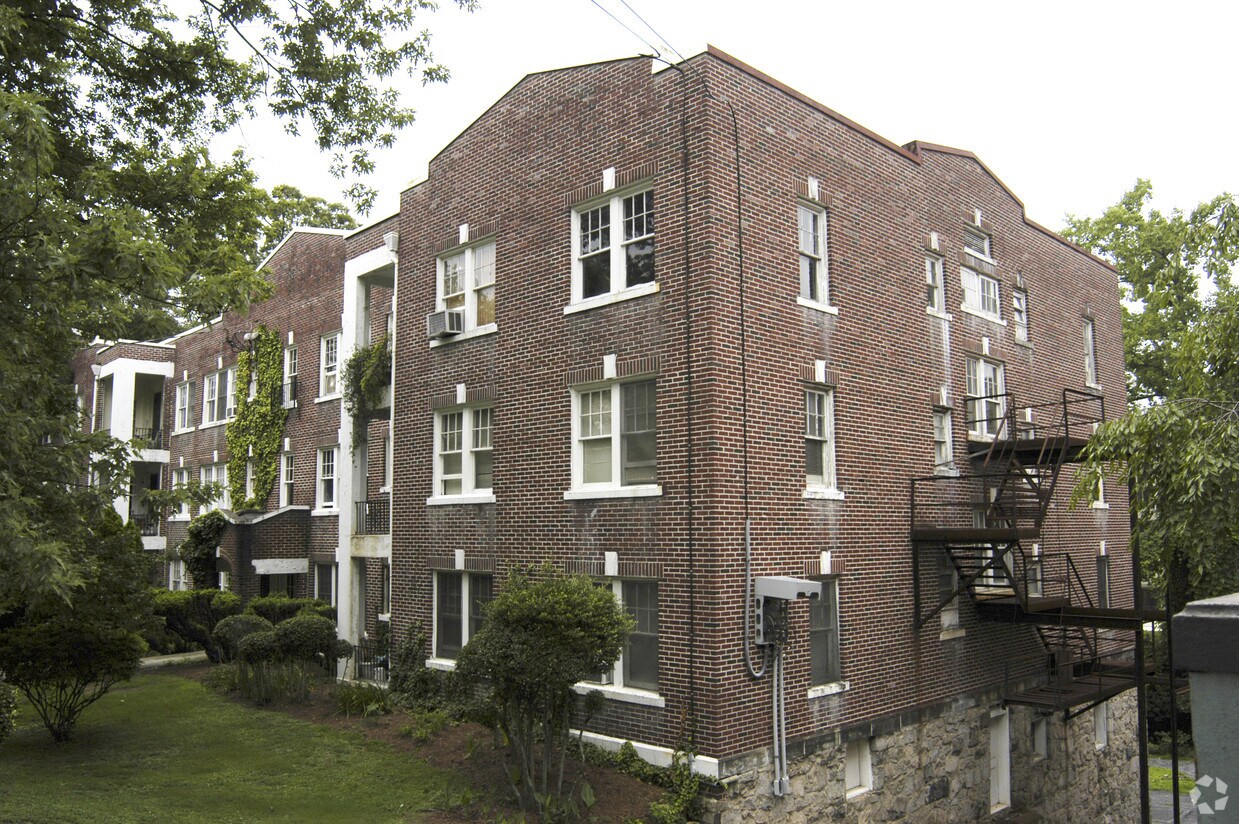 Rumson Apartments Apartments in Atlanta, GA