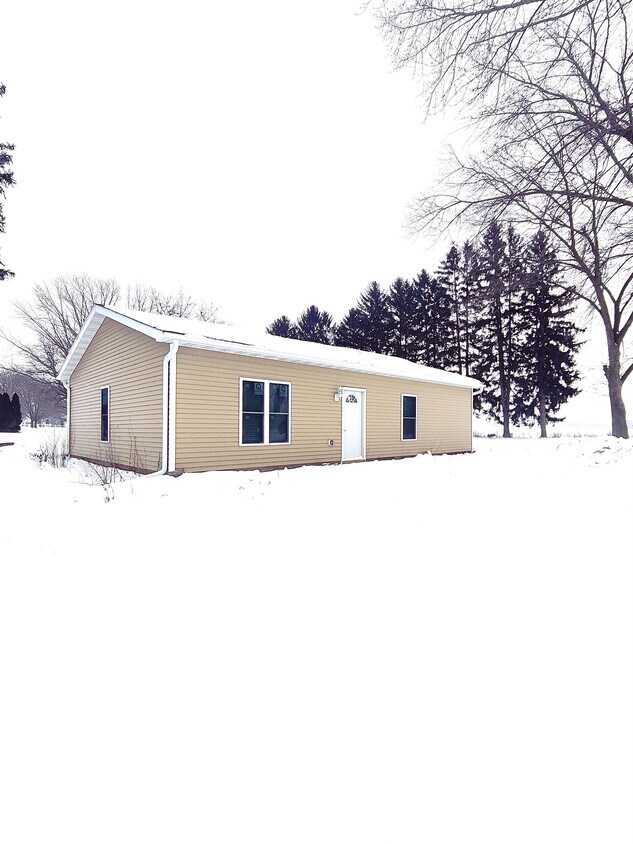 517 1/2 W Park St, Sheridan, IL 60551 House Rental in Sheridan, IL