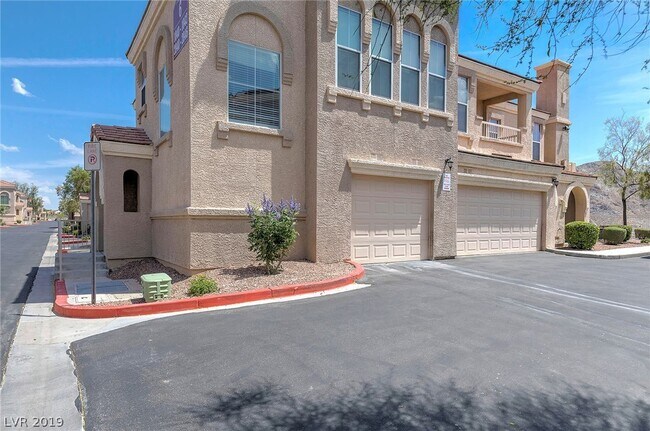 Vista exterior del garaje - 10550 W Alexander Rd