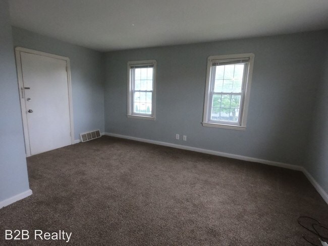 Building Photo - 2 br, 1 bath Apartment - 4536 W 150th St