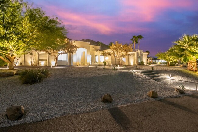 Foto del edificio - 5316 E Royal View Dr S