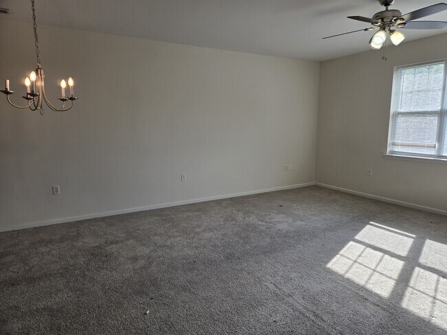 Foto del edificio - 2424 Chancery Ln