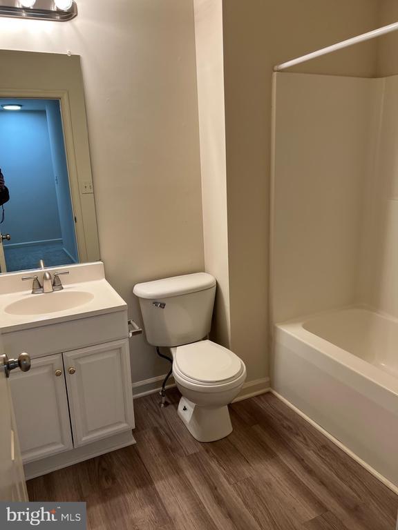 Building Photo - 110 Belladonna Ln