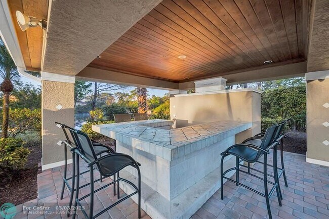 Foto del edificio - 3661 NW Adriatic Ln