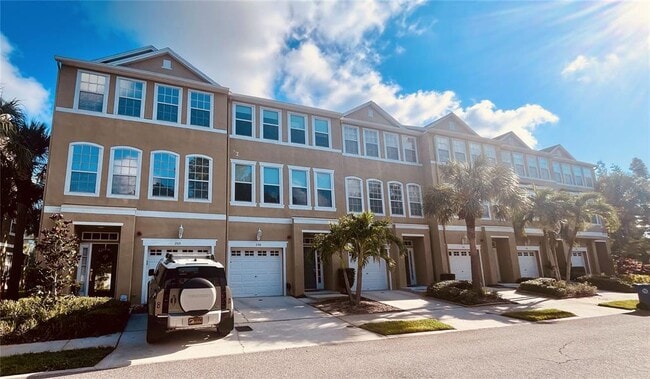 Building Photo - 2915 Pointeview Dr