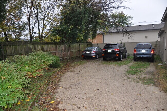 Building Photo - Now Pre-Leasing for Fall Semester 2026