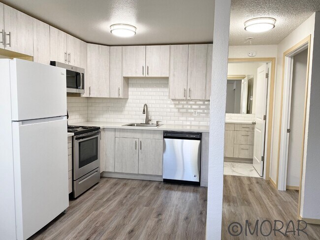 Foto del edificio - 14702 Washington Ave SW