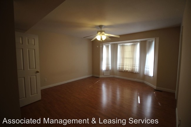 Building Photo - 104 Stonebrook Dr