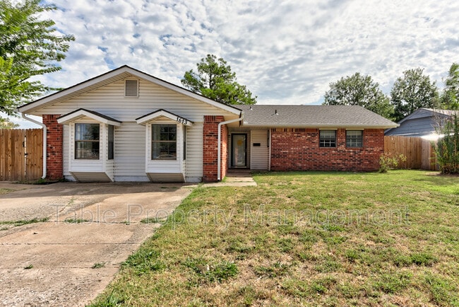 Building Photo - 1613 Briar Meadow Rd