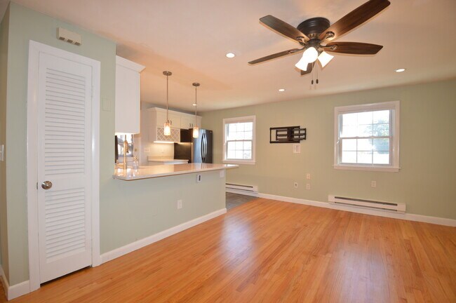 Foto del edificio - 18 Austin Ct