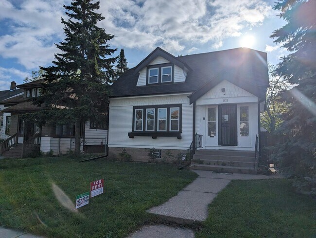 Building Photo - 2850 North 46th Street