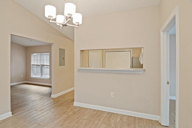 Building Photo - 929 Morreene Rd