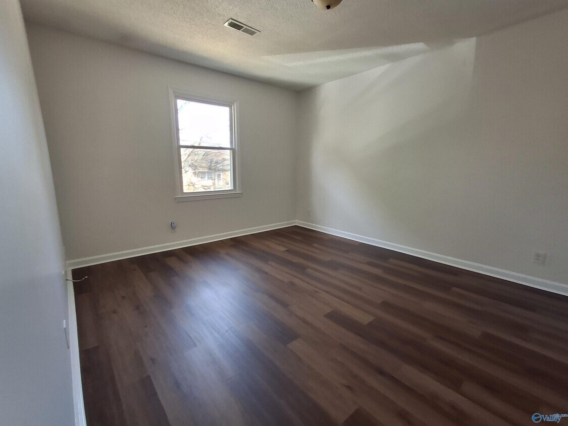 Foto del edificio - 6206 Friar Tuck Dr NW