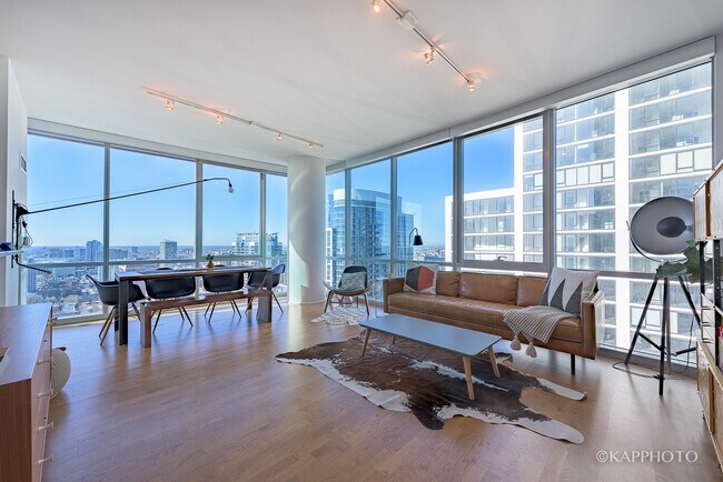 Building Photo - 1201 S Prairie Ave