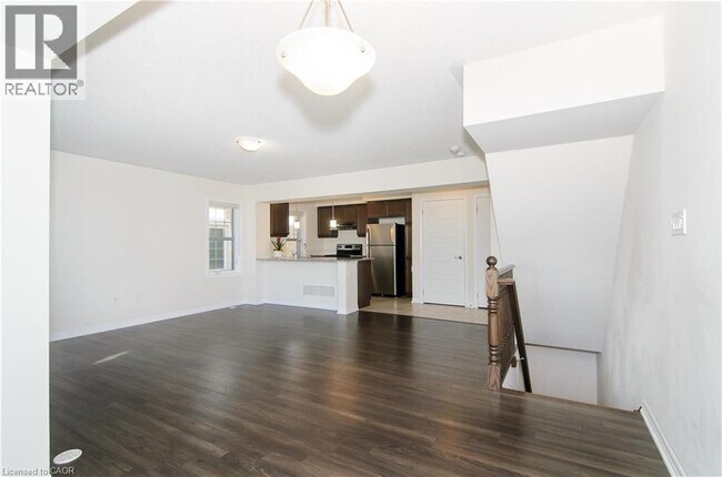 Photo du bâtiment - 3070 Gardenia Gate