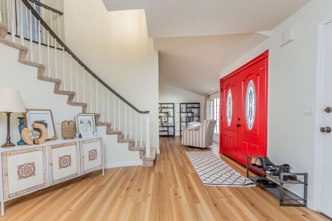 Foto del edificio - Charming House next to Golf Course and Winery