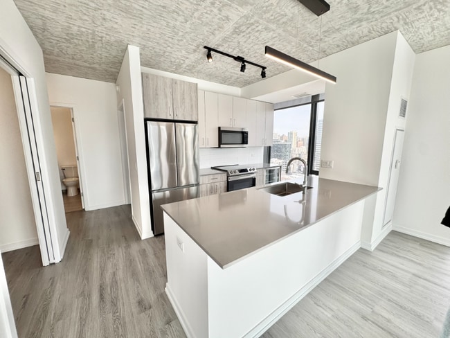 Foto del edificio - 460 W Chicago Ave