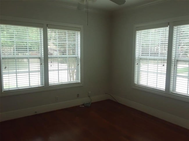 Building Photo - 601 Bomar St