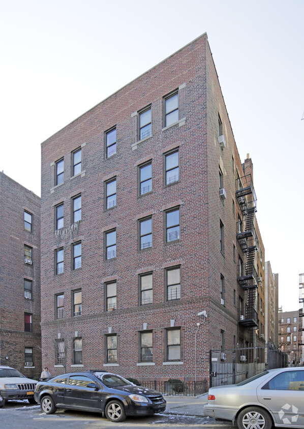 35-18 95 Street - 35-18 95th St