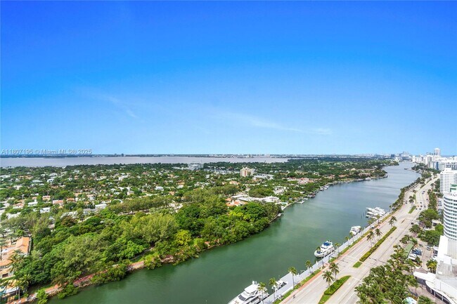 Foto del edificio - 4401 Collins Ave