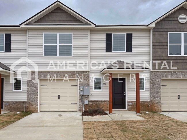 Building Photo - Escape to Lakeside Living in Lincoln! DEPO...