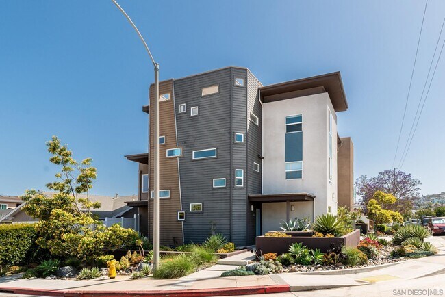 Building Photo - 3141 Garrison St