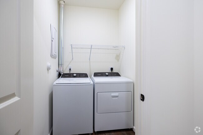 1 habitación, 1 baño - 895 pies cuadrados - Lavandería en la unidad - Washington Terrace