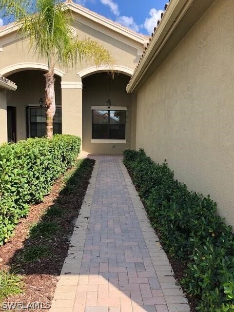 Foto del edificio - 11805 Five Waters Cir