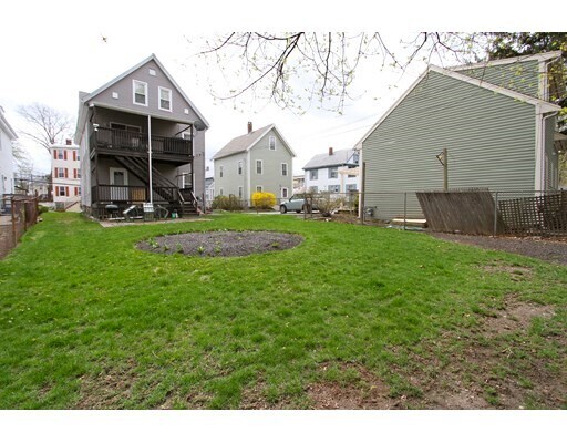 Foto del edificio - 118-120 Wrentham St