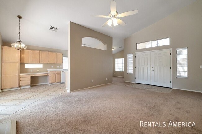 Building Photo - 14221 W Shawnee Trail