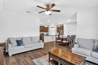 Building Photo - 614 Auburn Forest Dr