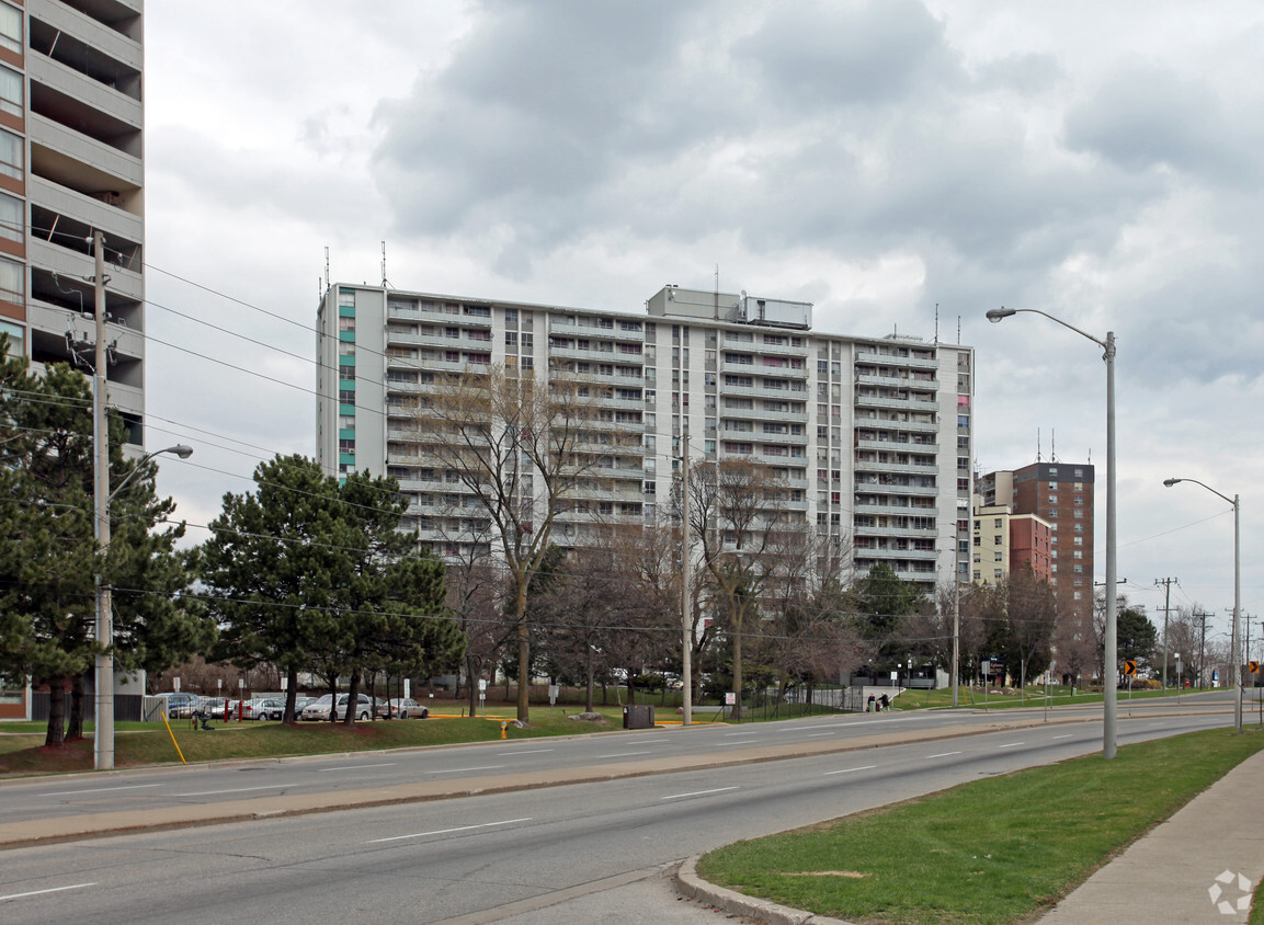 Photo du bâtiment - Highland Towers