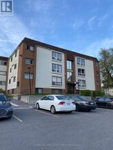 Building Photo - 898 Elmsmere Rd