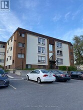 Building Photo - 898 Elmsmere Rd