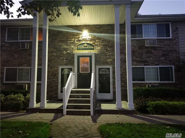 Primary Photo - 325 Brook Ave