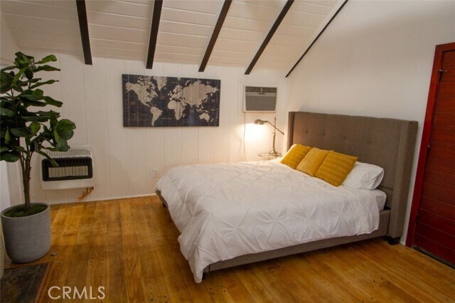 Foto del edificio - 11525 Moorpark St