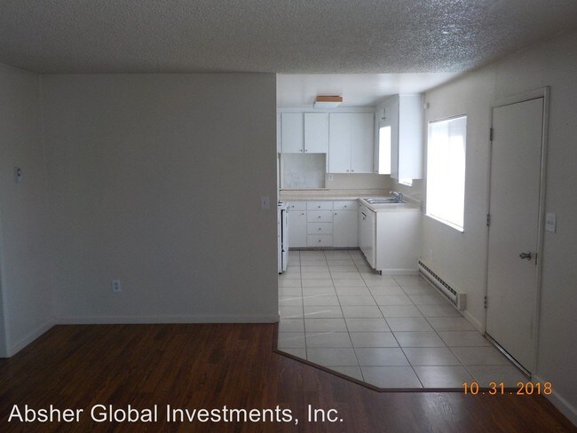 Building Photo - 2 br, 2 bath House - 400 E 7TH STREET